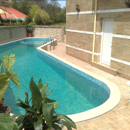 Luxor Lozenec