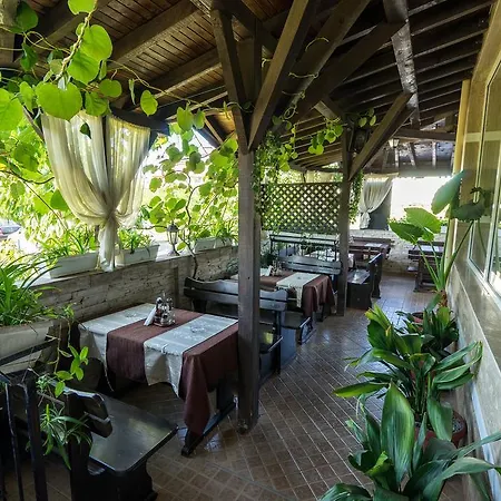 Hotel Luxor Lozenec